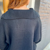 PUMPKIN SWEATER - BLACK