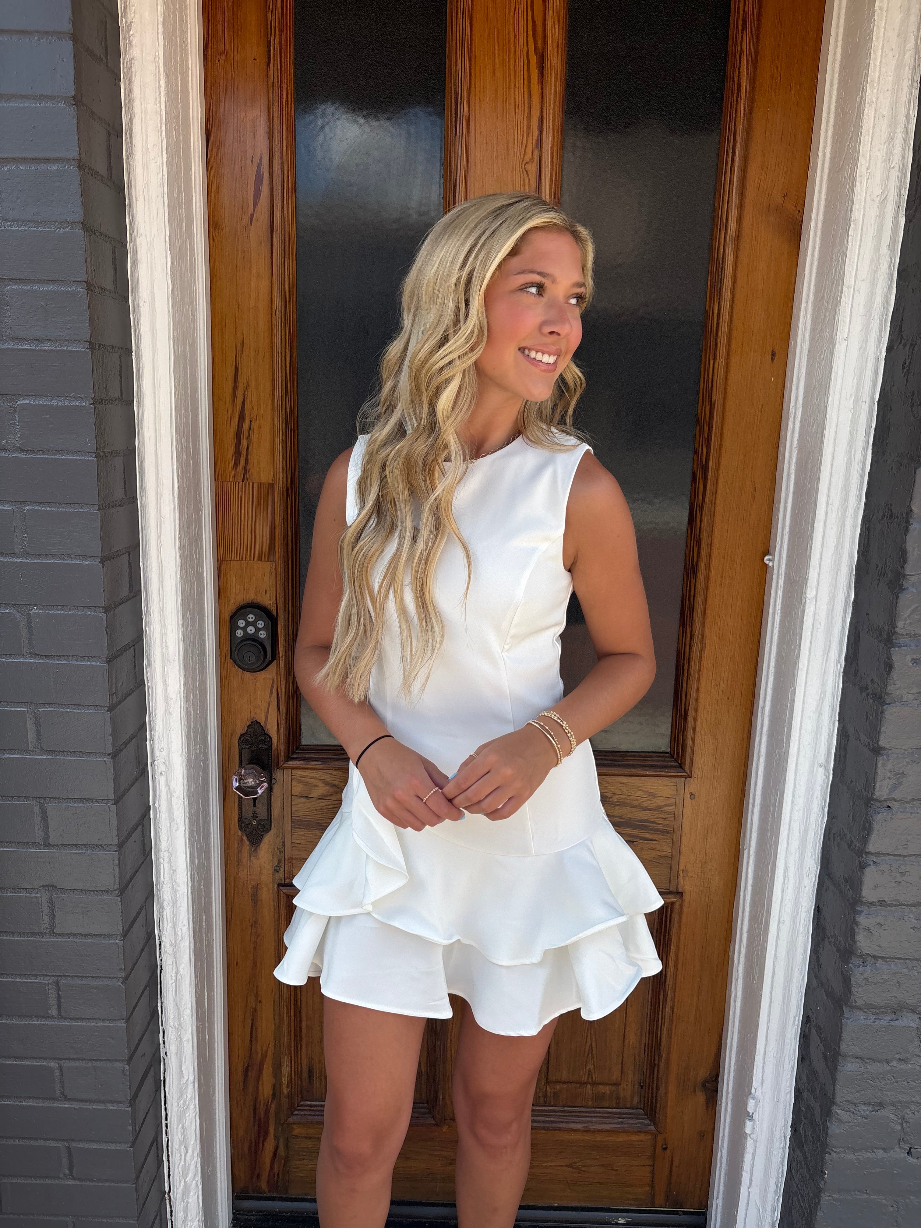 WHITE MOLLI MINI DRESS – The Ivy On Pine