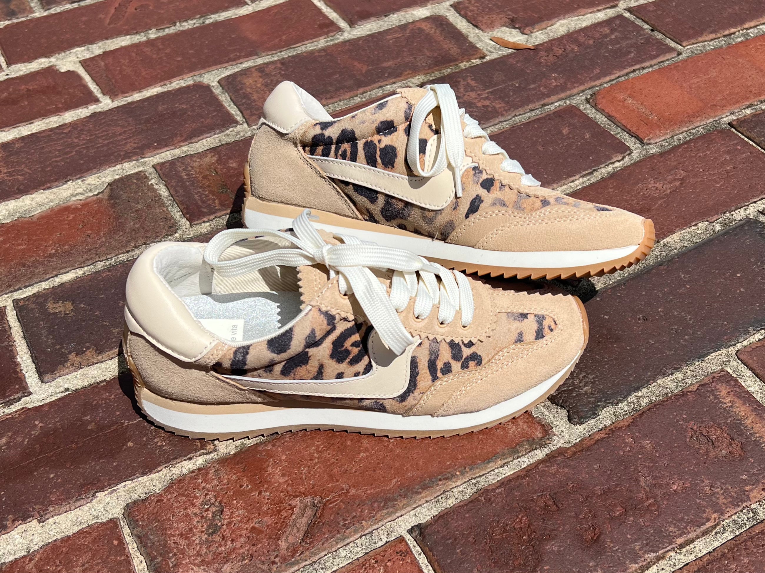 BE NOTICED SNEAKERS