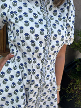 Load image into Gallery viewer, RORY FLORAL FOULARD DRESS - NAVY
