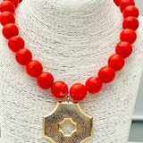 RED MARBLE NECKLACE W/QUATREFOIL PENDANT