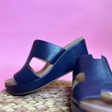 PUCKER UP WEDGES