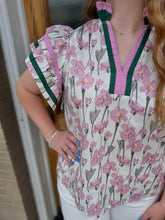 Load image into Gallery viewer, THE FLORAL LEXI TOP - PINK
