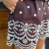 THE EMBROIDERED SHORTS SET - BROWN
