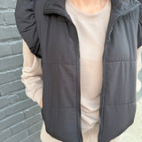 LILE RUFFLE QUILTED VEST - BLACK